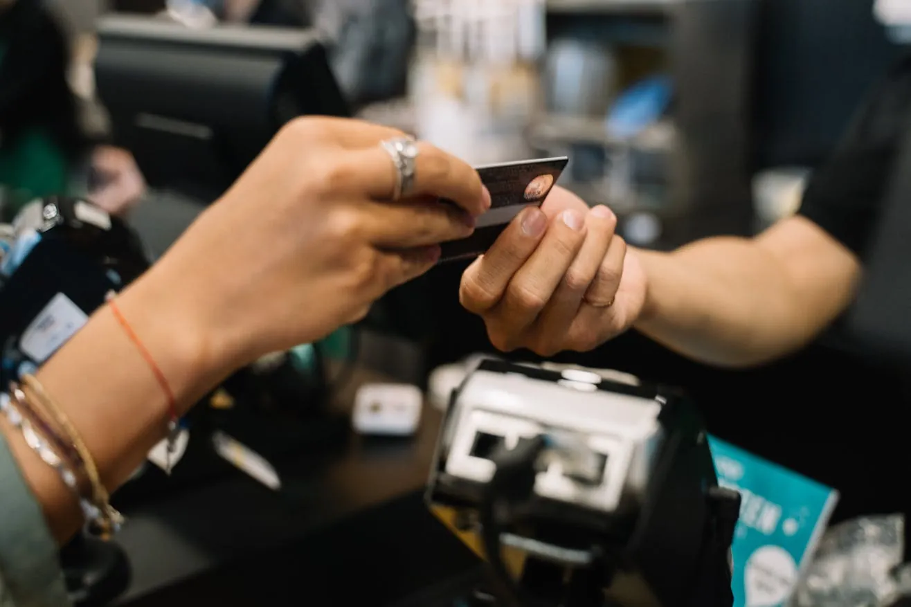 Tarjeta Bancaria: Integración con Redes de Pago Internacionales